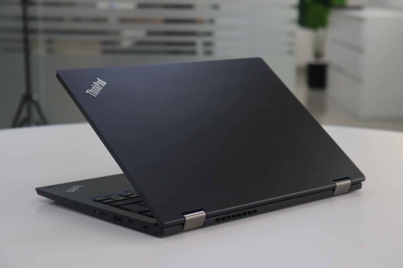 Lenovo ThinkPad L390 Yoga Core i5 8th Gen, 8GB RAM, 256GB SSD, 13.3 inch photo 5 Lenovo ThinkPad L390 Yoga Core i5 8th Gen, 8GB RAM, 256GB SSD, 13.3 inch photo 5